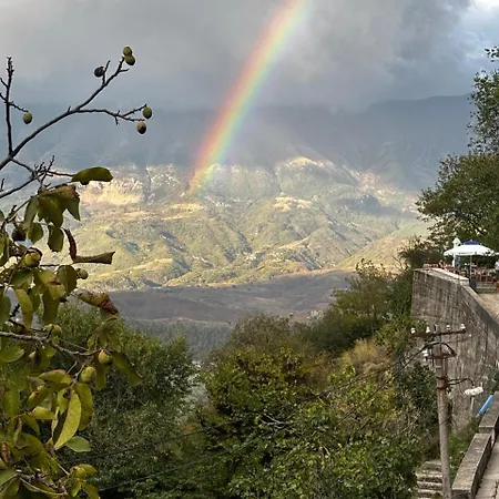 Castle View Traditional House In וילה Gjirokastër
