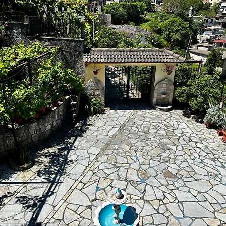 Villa Castle View Gjirokaster