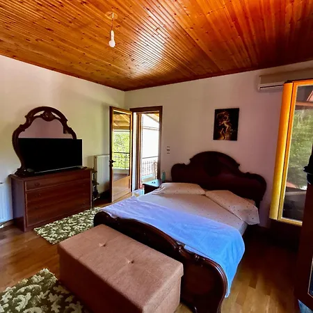 Villa Castle View Traditional House - Free Parking On Site *