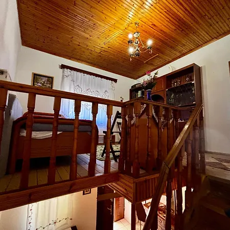 Villa Castle View Traditional House - Free Parking On Site *