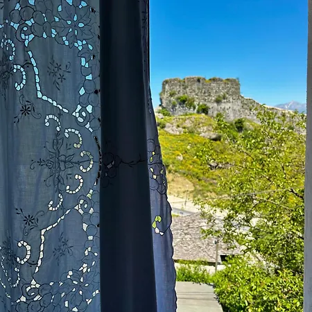 וילה Castle View Traditional House In Gjirokastër