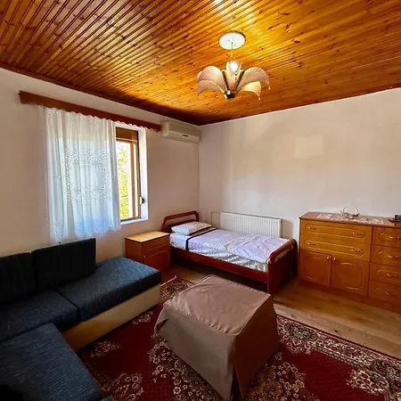 Castle View Traditional House In