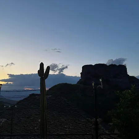 Castle View Traditional House In