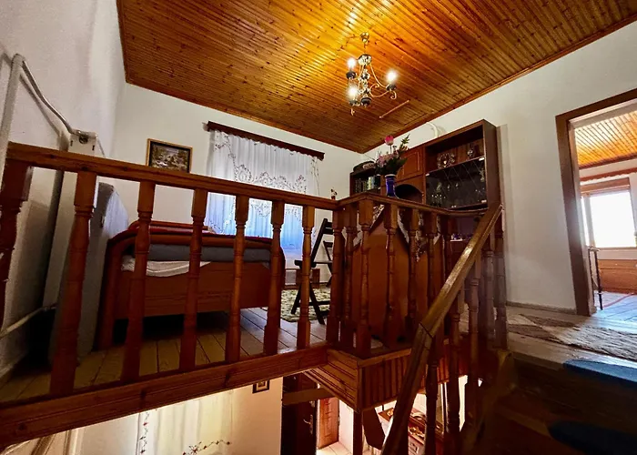 Вилла Castle View Traditional House In *