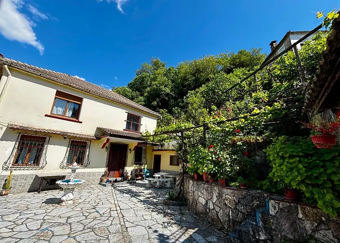 Castle View Traditional House In