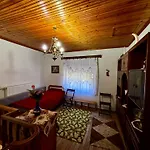Castle View Traditional House - Free Parking On Site * Gjirokastër