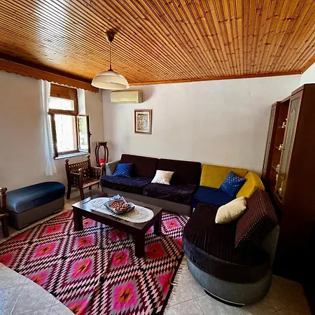 Castle View Traditional House In * Gjirokastër