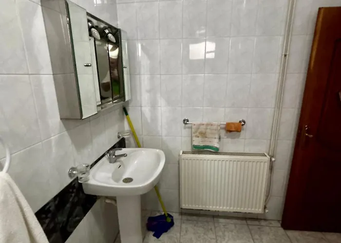 Castle View Traditional House In 别墅 Gjirokastër